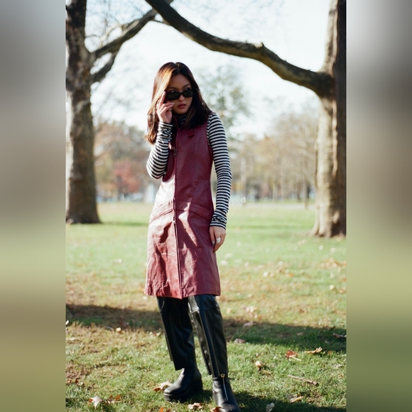 Knee length vintage Leather Vest - Picture 8 of 8